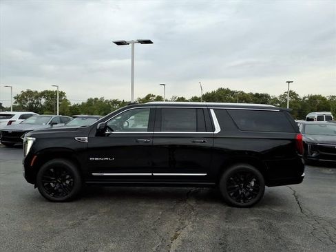 New 2026 GMC Yukon XL Denali w/ Sun & Power Step Package image 10