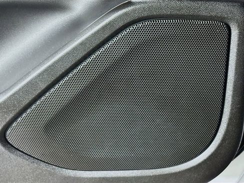 Certified 2024 GMC Terrain SLT w/ Infotainment Package II image 30