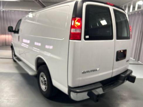 Used 2025 GMC Savana 2500 w/ Driver Convenience Package RWD image 5