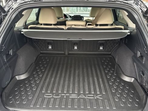 Used 2025 Subaru Outback Limited XT w/ Popular Package #2 image 4