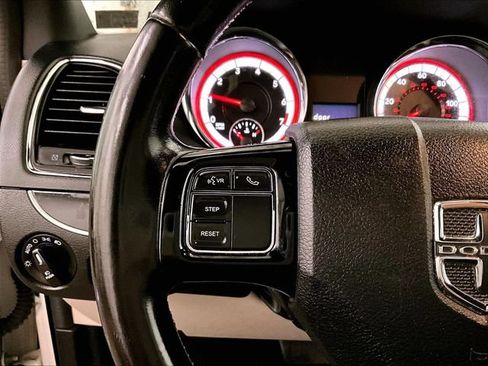 Used 2019 Dodge Grand Caravan SXT FWD image 18