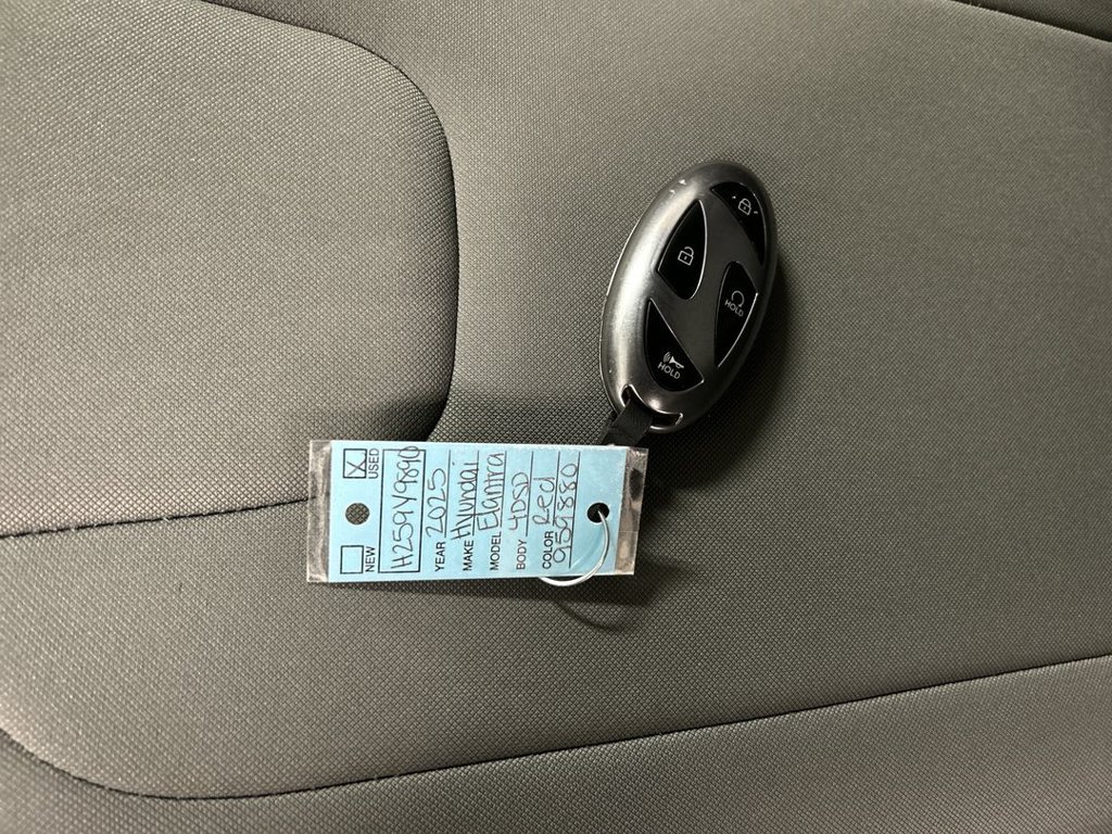 Used 2025 Hyundai Elantra Sport FWD image 12