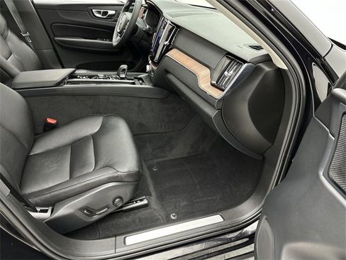 Certified 2023 Volvo XC60 B5 Plus w/ Climate Package image 25
