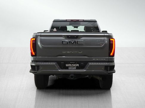 Used 2024 GMC Sierra 2500 Denali Ultimate AWD/4WD image 4