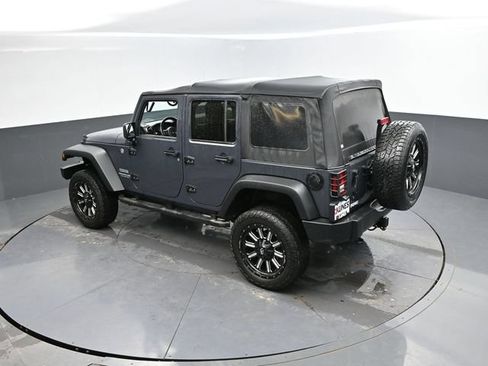 Used 2017 Jeep Wrangler Unlimited Sport w/ Connectivity Group AWD/4WD image 37