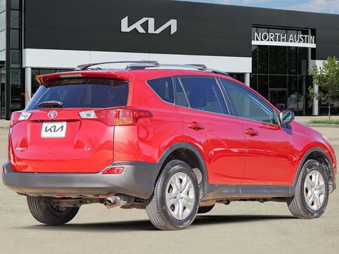 Used 2015 Toyota RAV4 LE image 6