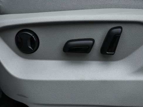 New 2026 Volkswagen Atlas SE image 9