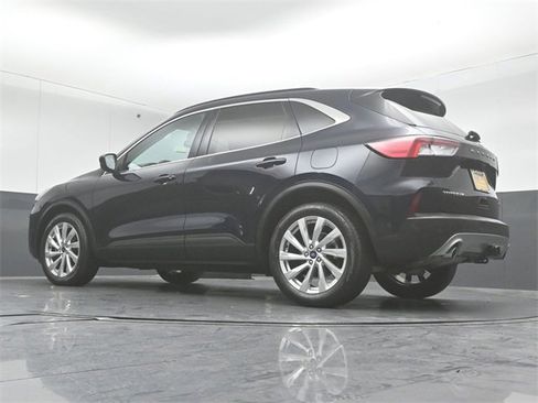 Certified 2021 Ford Escape Titanium w/ Titanium Elite Package image 39