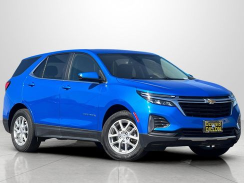 Used 2024 Chevrolet Equinox LT image 2