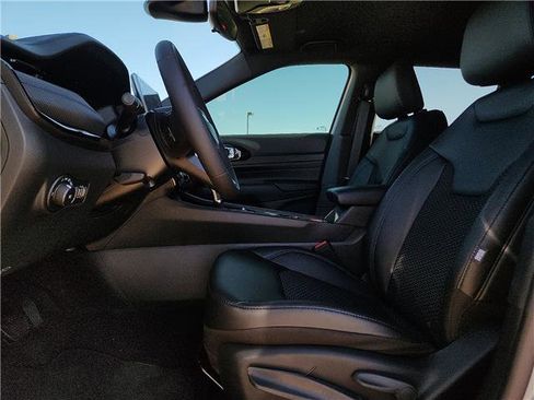 New 2026 Jeep Compass Latitude AWD/4WD image 12