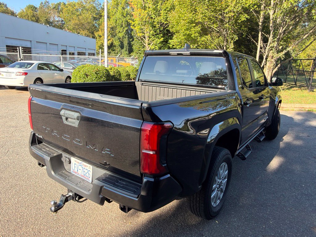 Used 2024 Toyota Tacoma SR5 AWD/4WD image 16