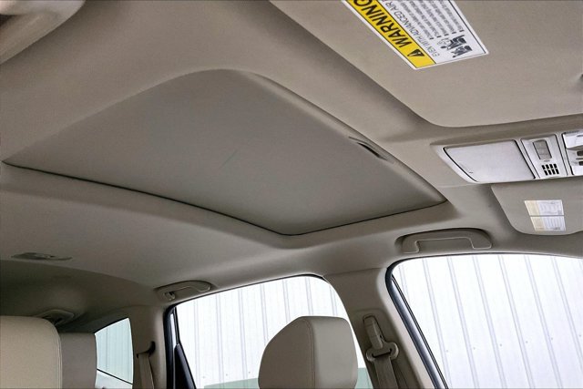 Used 2020 Honda CR-V Touring image 22