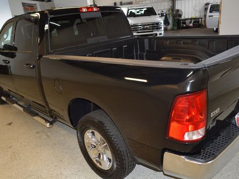 Used 2020 RAM 1500 Classic SLT image 5