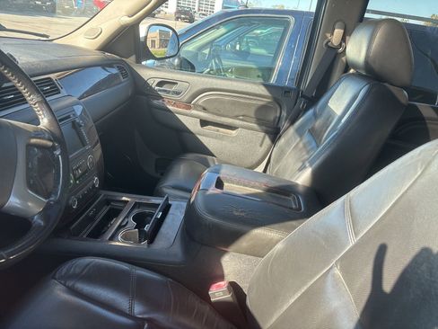 Used 2011 GMC Yukon Denali image 10