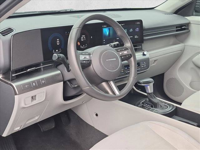 Used 2025 Hyundai Kona SEL AWD/4WD image 10