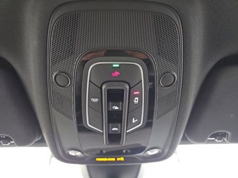 Used 2025 Audi Q7 3.0T Premium Plus image 27