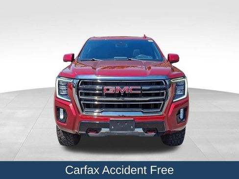 Used 2024 GMC Yukon AT4 w/ Technology Package AWD/4WD image 3