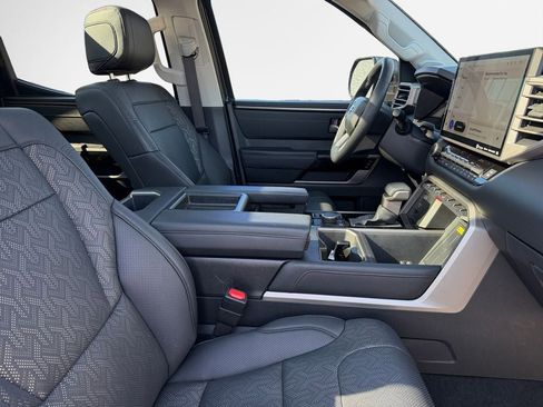 Used 2024 Toyota Tundra Limited image 29