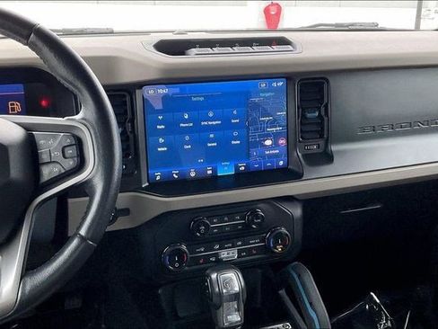 Used 2022 Ford Bronco Wildtrak image 6