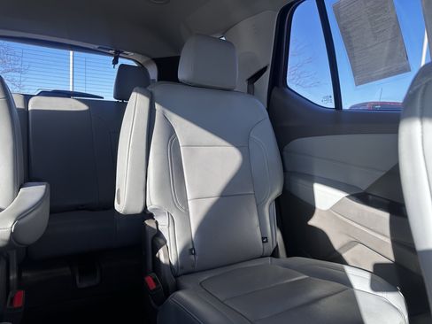 Used 2021 Chevrolet Traverse Premier image 14