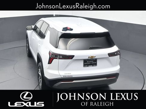 Used 2025 Chevrolet Equinox LT FWD image 26