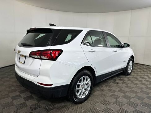 Used 2023 Chevrolet Equinox LS image 3