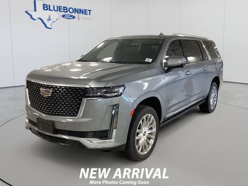 Used 2023 Cadillac Escalade ESV Premium Luxury w/ Performance Package RWD image 1
