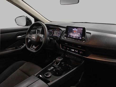 Used 2025 Nissan Rogue SV image 20