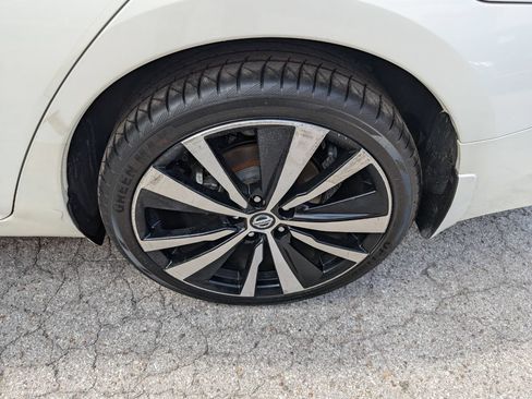 Used 2021 Nissan Altima 2.5 Platinum AWD/4WD image 26