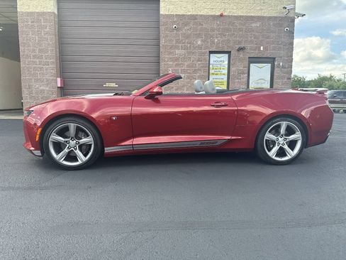 Used 2017 Chevrolet Camaro SS RWD image 40