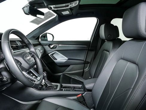 Used 2024 Audi Q3 2.0T Premium Plus w/ Premium Plus Package image 5