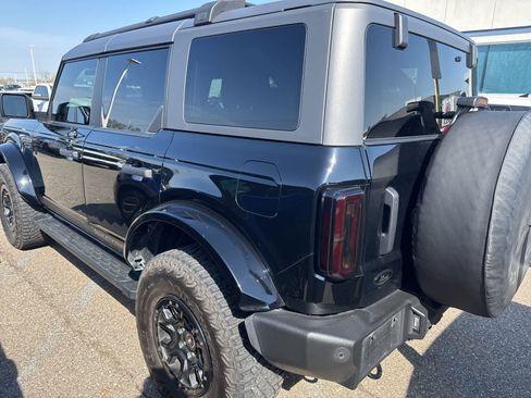 Used 2023 Ford Bronco Wildtrak image 12