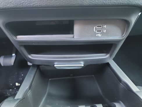 New 2026 Chrysler Pacifica Select image 31