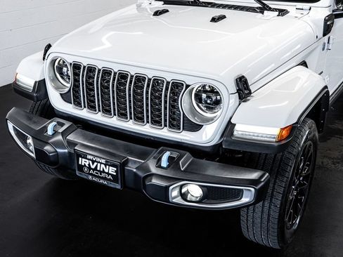 Used 2024 Jeep Wrangler Unlimited Sahara w/ Safety Group AWD/4WD image 11