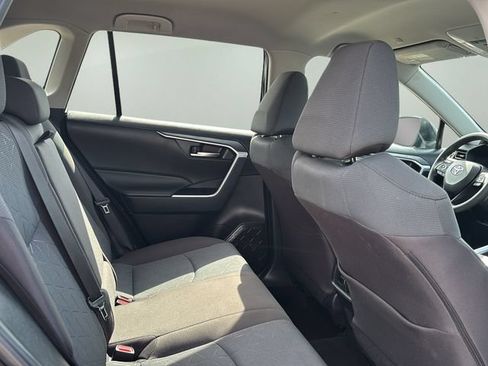 Used 2025 Toyota RAV4 XLE AWD/4WD image 15