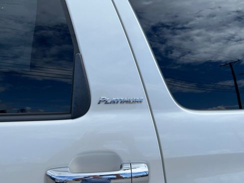 Used 2014 Toyota Sequoia Platinum AWD/4WD image 2