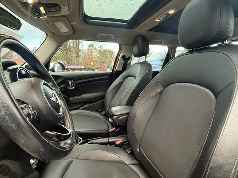 Used 2015 MINI Cooper 4-Door Hardtop image 12
