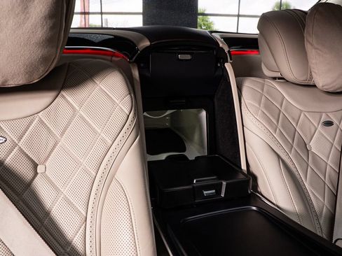 Used 2018 Mercedes-Benz Maybach S 560 4MATIC image 56