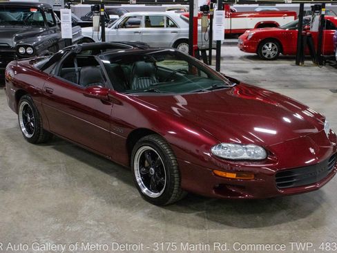 Used 2001 Chevrolet Camaro Z28 w/ Preferred Equipment Group 2 image 10