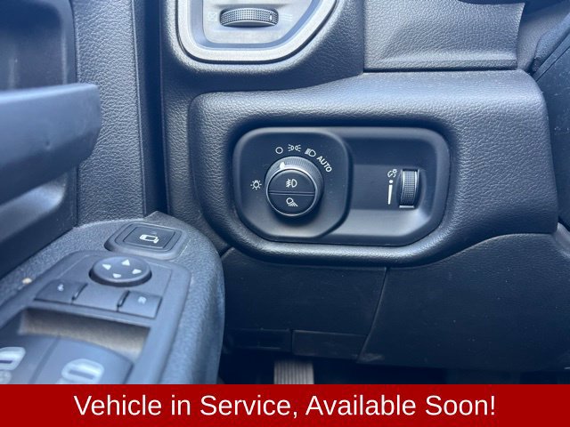 Used 2024 RAM 2500 Tradesman w/ Chrome Appearance Group AWD/4WD image 16