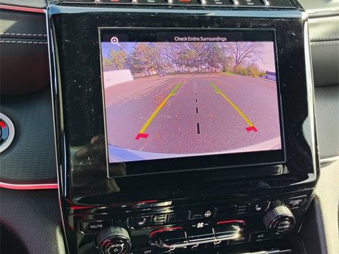 New 2025 Jeep Grand Cherokee Altitude image 3