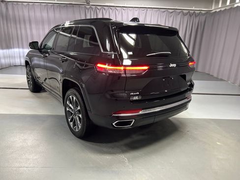 Used 2024 Jeep Grand Cherokee Overland image 5