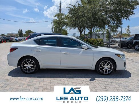 Used 2020 Acura ILX FWD image 2