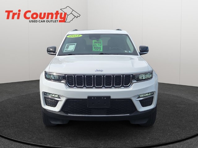 Used 2023 Jeep Grand Cherokee Limited AWD/4WD image 2
