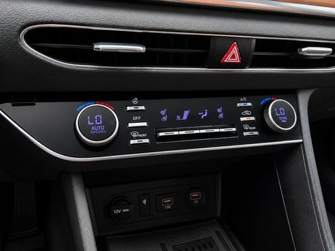 Used 2020 Hyundai Sonata Limited FWD image 24
