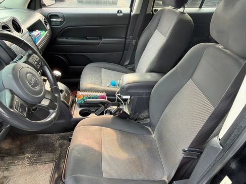 Used 2014 Jeep Patriot Latitude AWD/4WD image 7