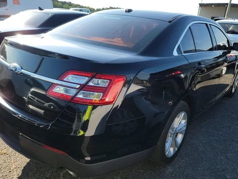 Used 2016 Ford Taurus SE FWD image 4