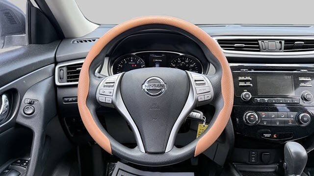 Used 2016 Nissan Rogue S FWD image 17