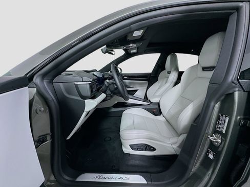 New 2026 Porsche Macan 4S Electric AWD/4WD image 5
