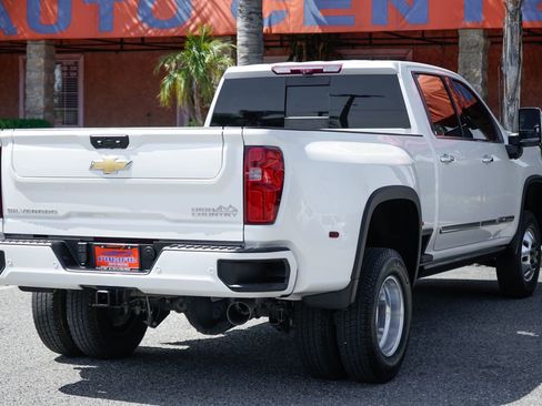 Used 2024 Chevrolet Silverado 3500 High Country w/ High Country Premium Package AWD/4WD image 10